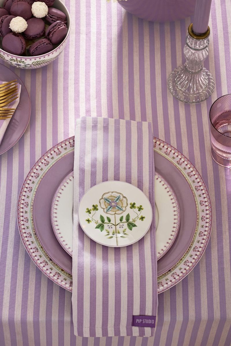Lily and Lotus Petit Four