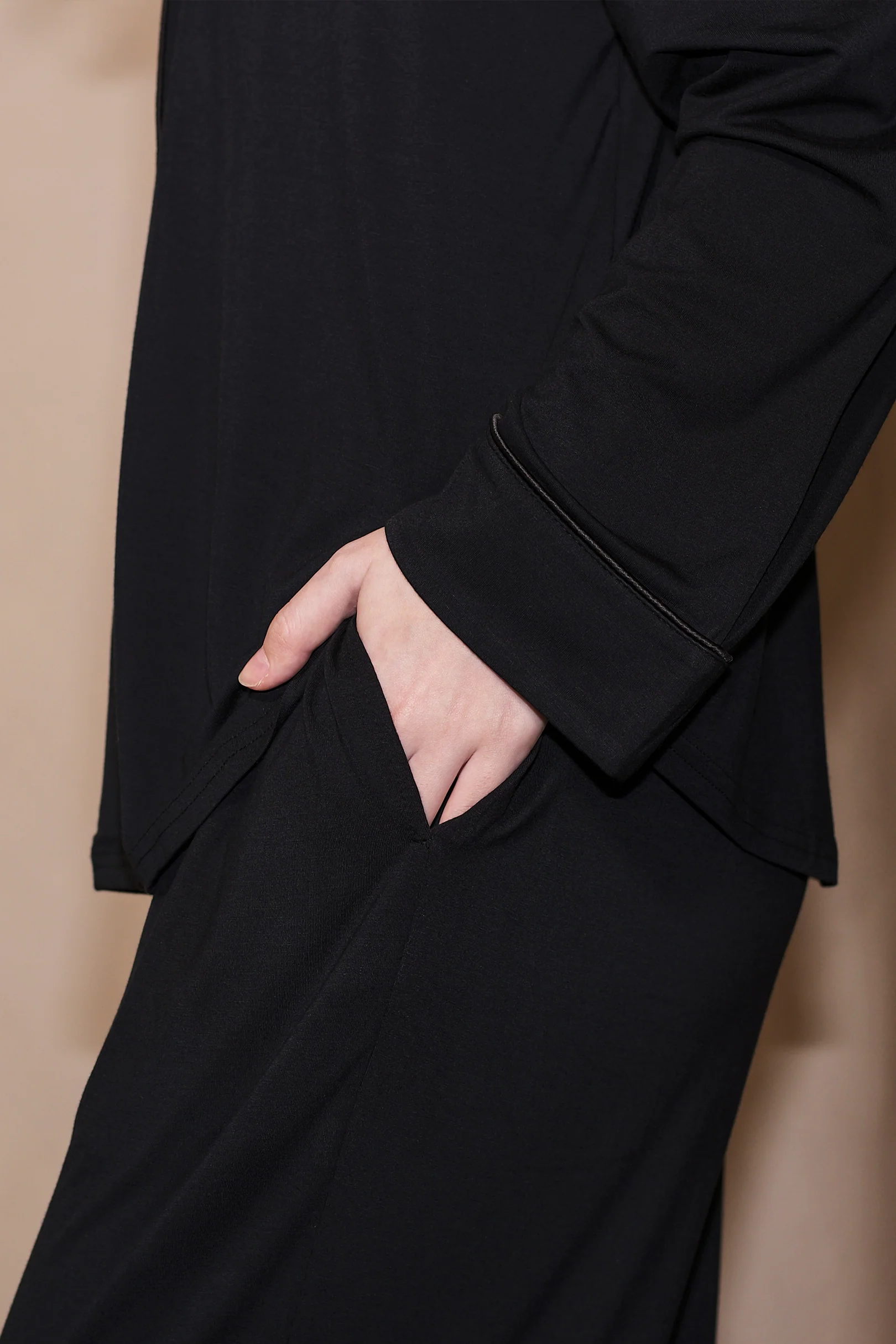 Signature Long Pyjamas Set in Noir
