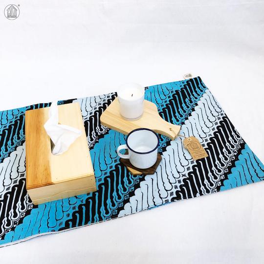 PARANG RUSAK Batik Hand-Stamped Table Runner in Blue