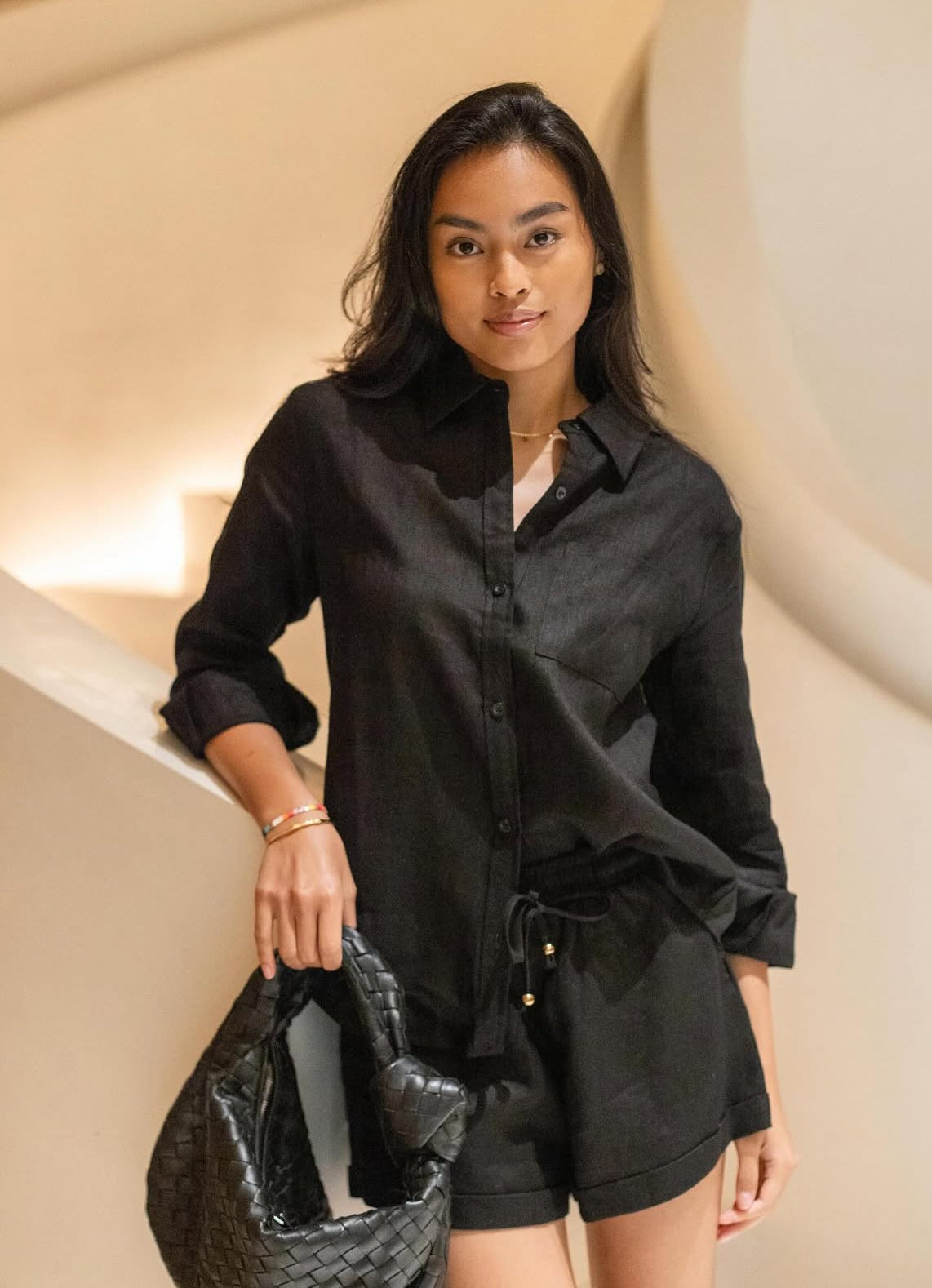 Classic Linen Shorts in Black