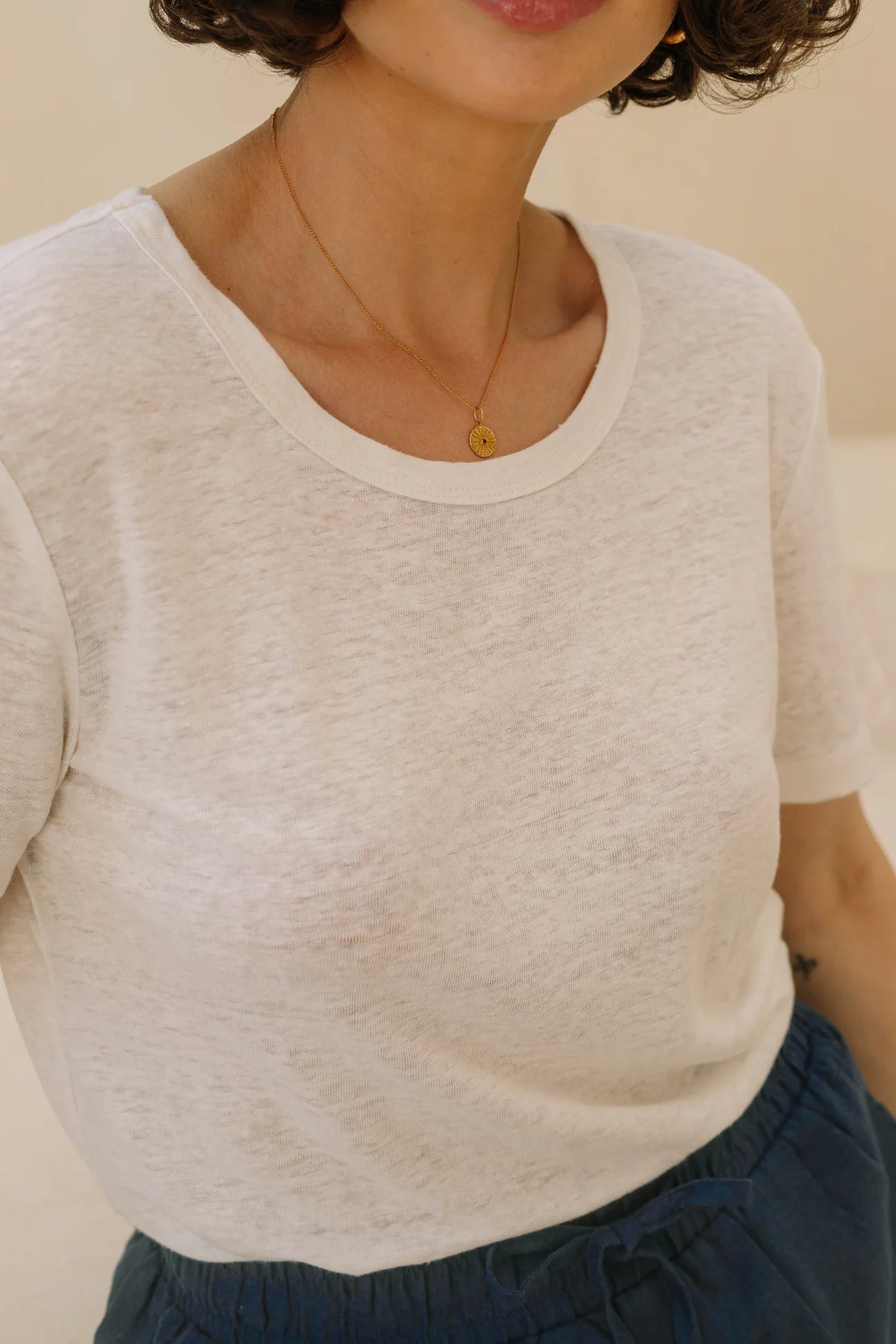 Classic Linen Knit T-Shirt in White