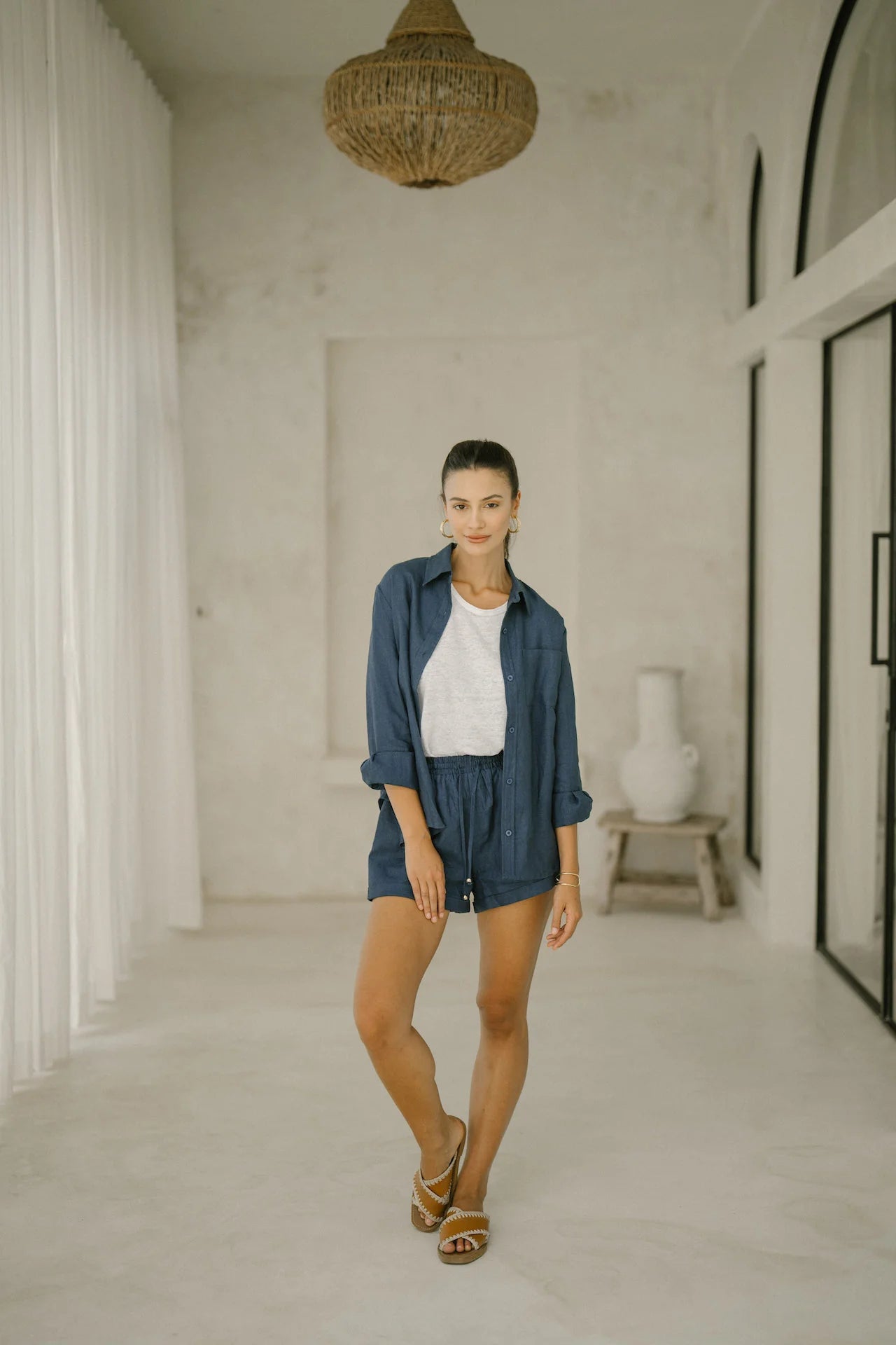 Classic Linen Shorts in Navy Blue