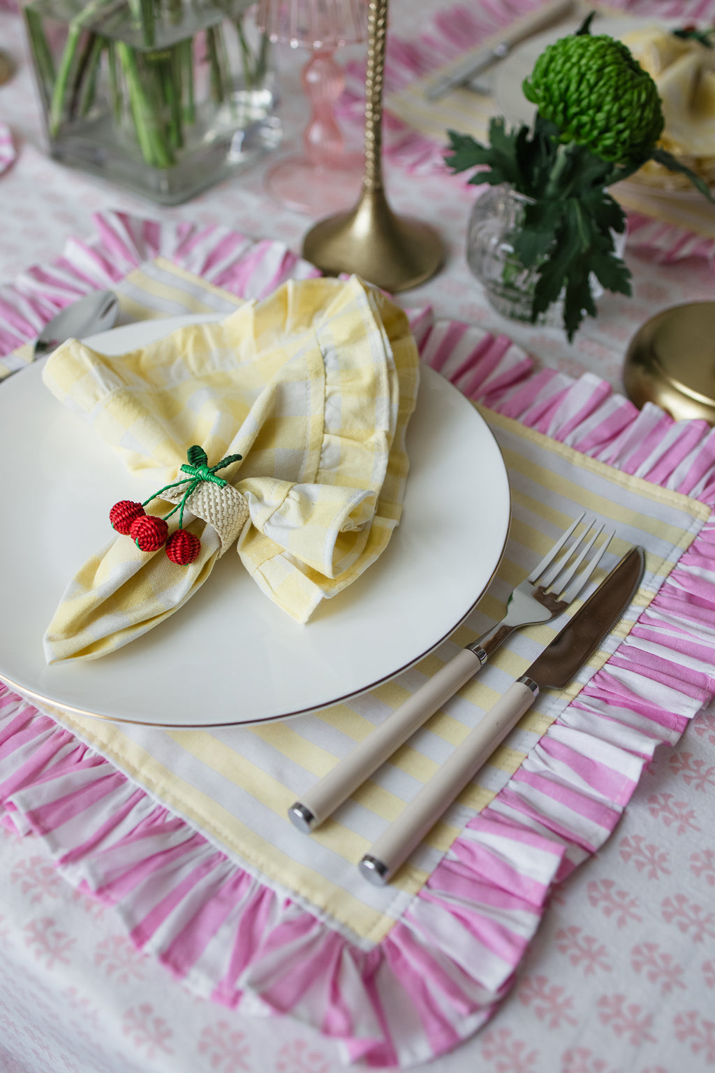 Iraca Palm Cherry Napkin Ring