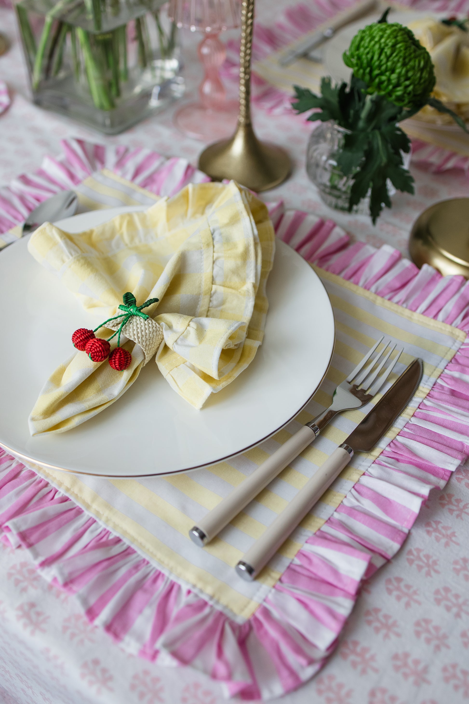 Iraca Palm Cherry Napkin Ring