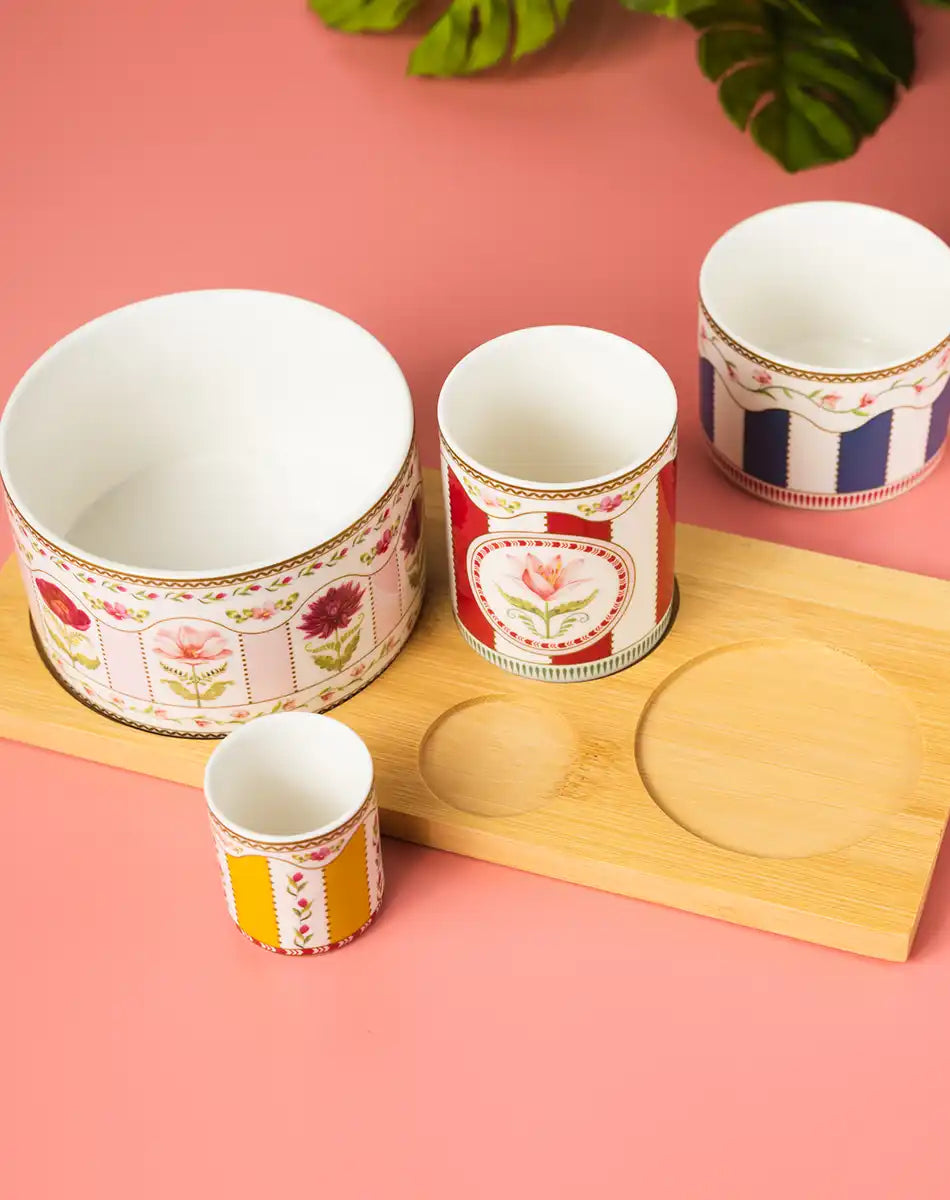 Appetizer Set with Four Round Bowls on Acacia Flowery