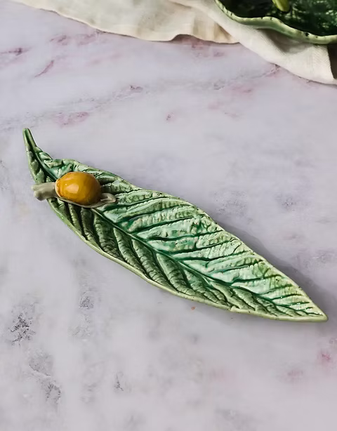 Medlar Leaf with Snail Bowl 25 cm