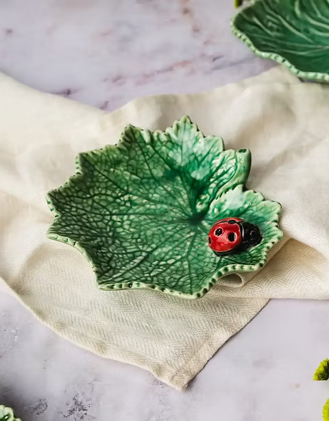 Ragwort Leaf with Ladybird Bowl 14 cm