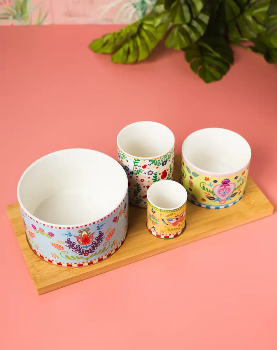 Appetizer Set with Four Round Bowls on Acacia Spring Folk