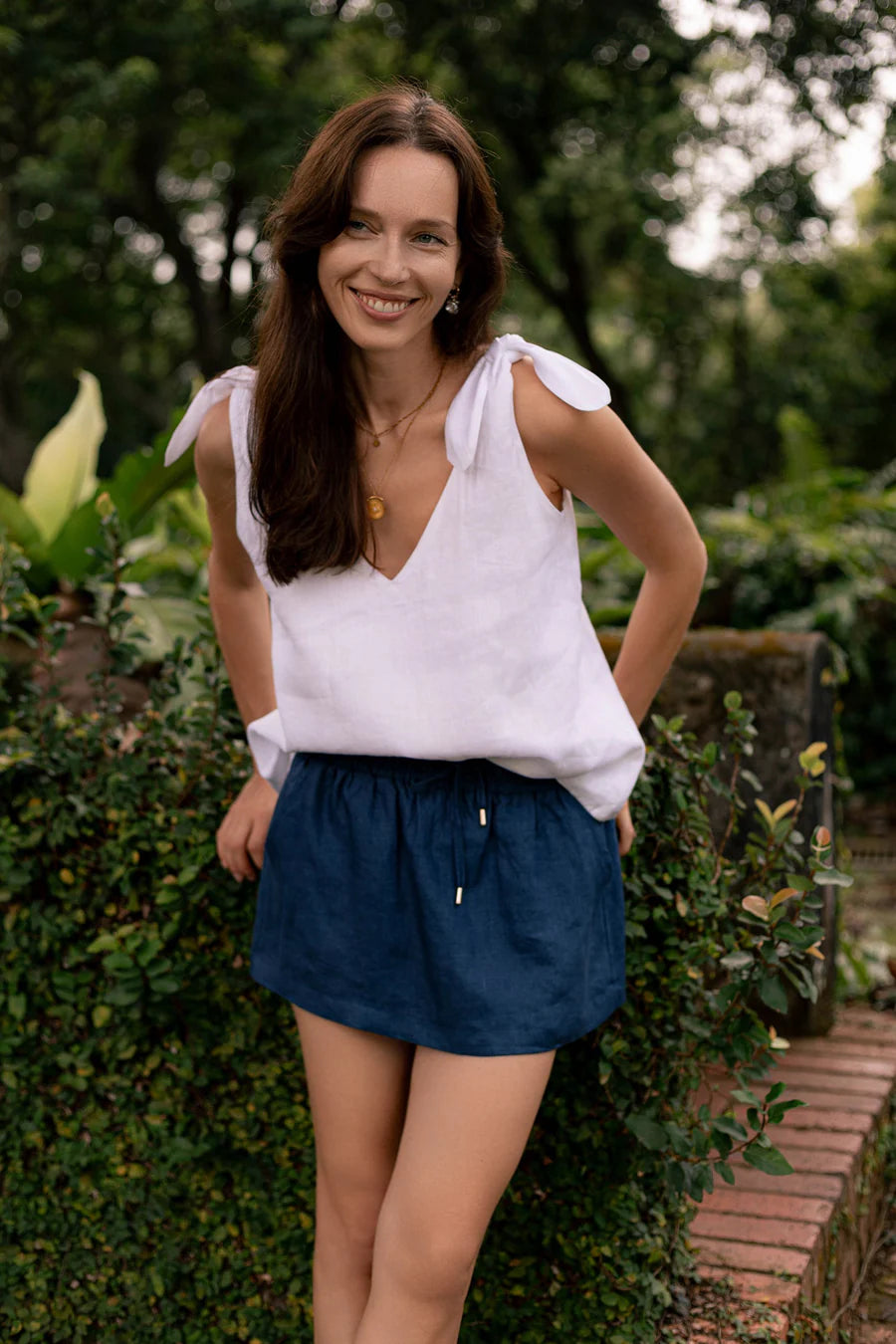 Classic Linen Shoulder Bow Tie Top in White