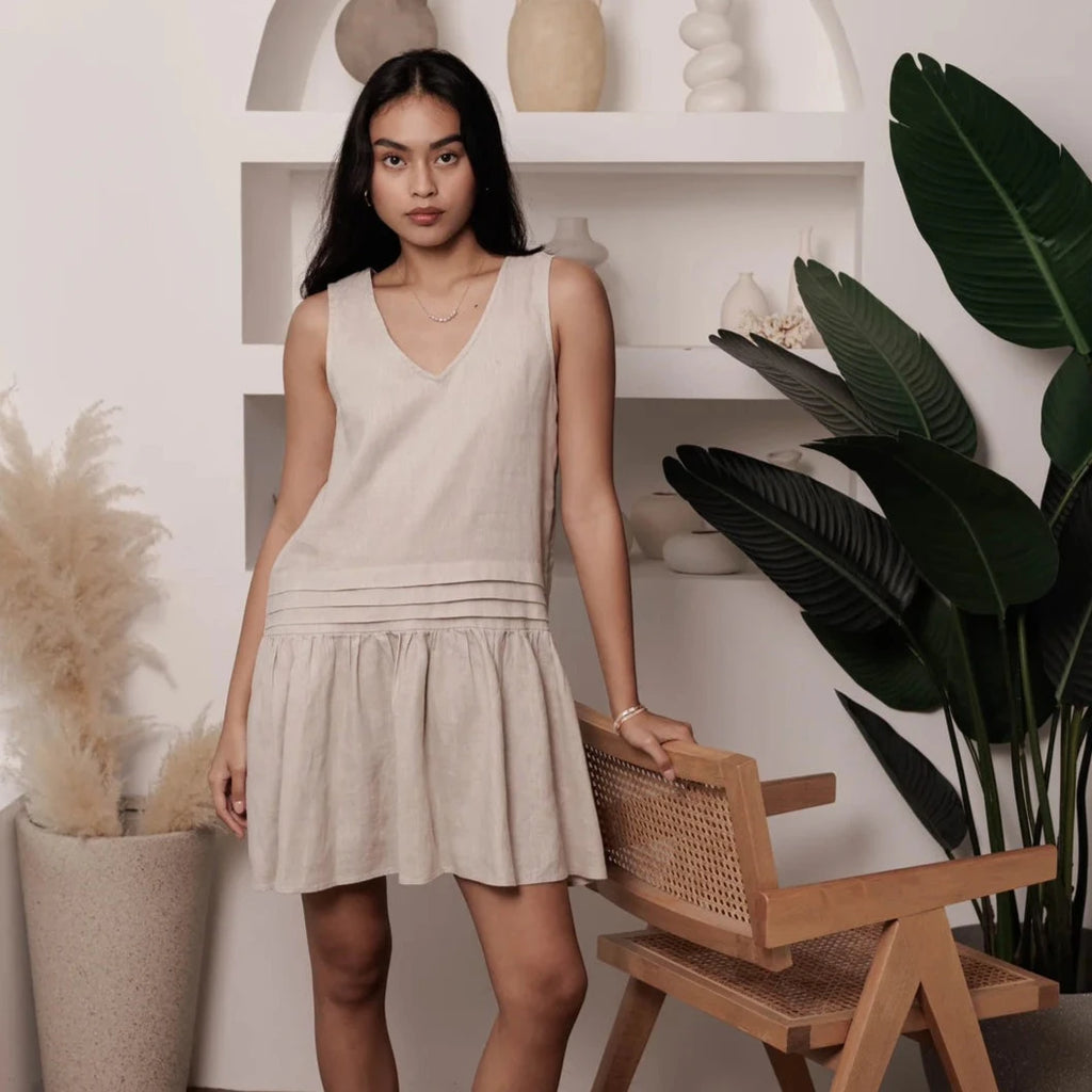 Classic Linen Sleeveless Pleated Dress (2 Colours)