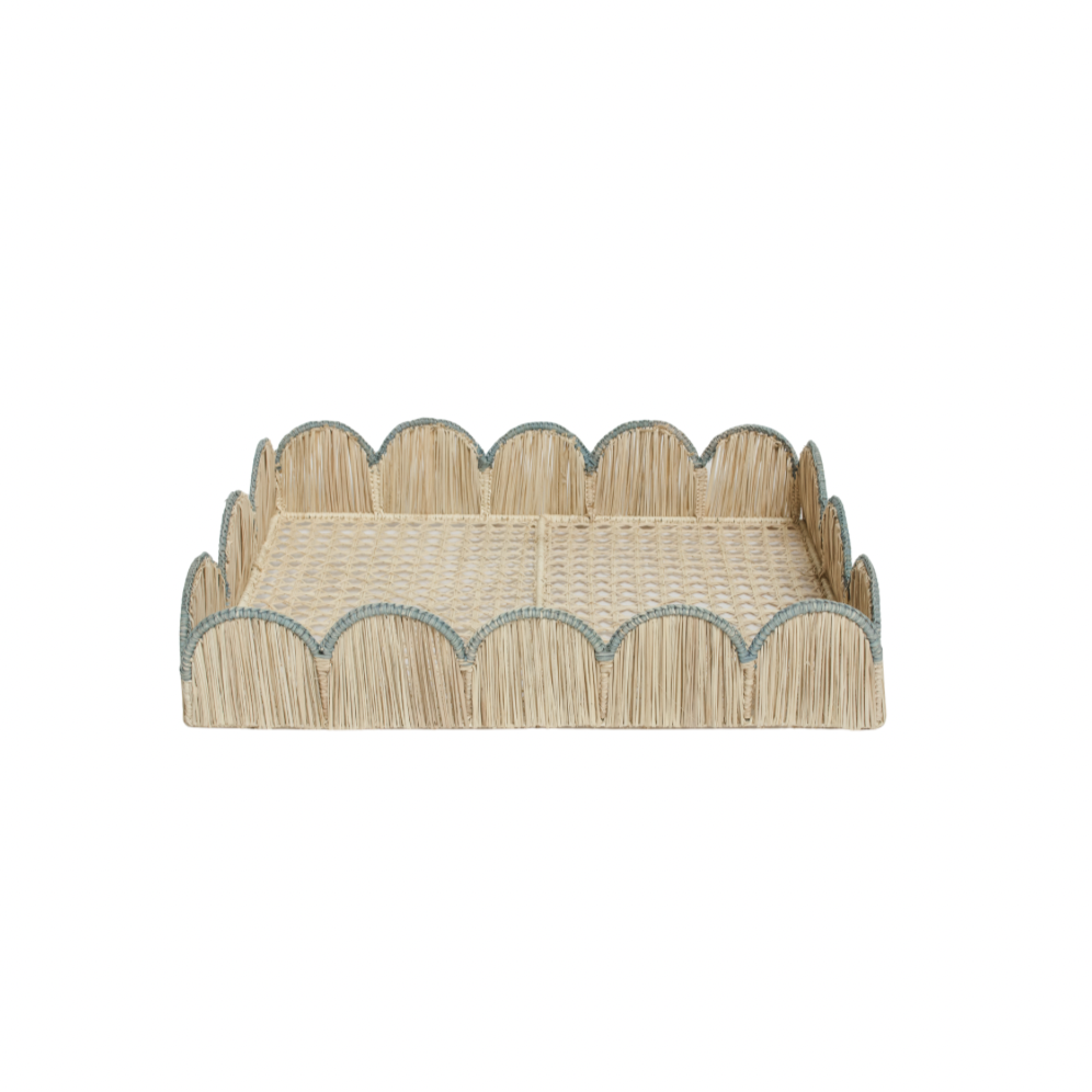 Iraca Palm Scallop Tray