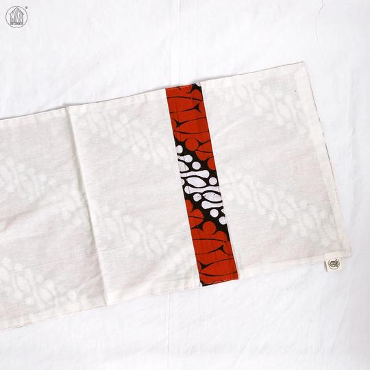 PARANG BESAR Batik Hand-Stamped Table Runner in Red
